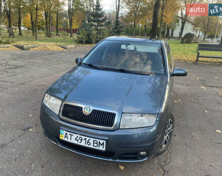 Шкода Фабия 2005 в Калуше на Automoto.ua Серый Шкода Фабия, объемом двигателя 1.2 л и пробегом 200 тыс. км за 2850 $, фото 2 на Automoto.ua