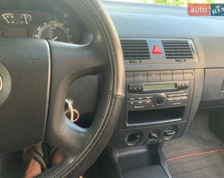 Серый Шкода Фабия, объемом двигателя 1.39 л и пробегом 191 тыс. км за 4550 $, фото 33 на Automoto.ua