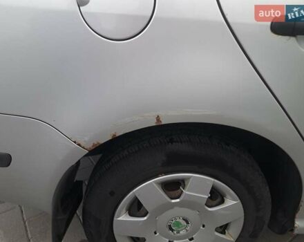 Сірий Шкода Фабія, об'ємом двигуна 1.39 л та пробігом 229 тис. км за 3500 $, фото 4 на Automoto.ua