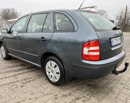 Серый Шкода Фабия, объемом двигателя 1.4 л и пробегом 266 тыс. км за 4750 $, фото 4 на Automoto.ua