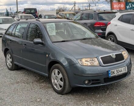 Шкода Фабия 2005 в Ровно на Automoto.ua Серый Шкода Фабия, объемом двигателя 1.39 л и пробегом 180 тыс. км за 3990 $, фото 6 на Automoto.ua