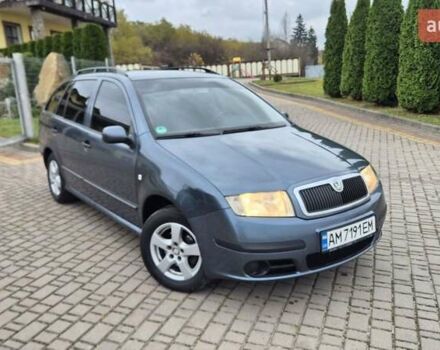 Серый Шкода Фабия, объемом двигателя 1.39 л и пробегом 299 тыс. км за 2999 $, фото 1 на Automoto.ua