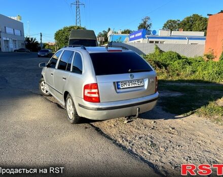 Серый Шкода Фабия, объемом двигателя 1.4 л и пробегом 315 тыс. км за 5000 $, фото 3 на Automoto.ua