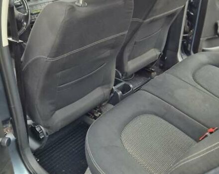 Серый Шкода Фабия, объемом двигателя 1.39 л и пробегом 299 тыс. км за 2999 $, фото 40 на Automoto.ua