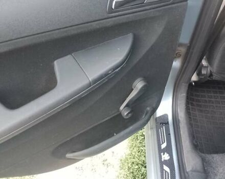 Серый Шкода Фабия, объемом двигателя 1.39 л и пробегом 241 тыс. км за 5000 $, фото 16 на Automoto.ua