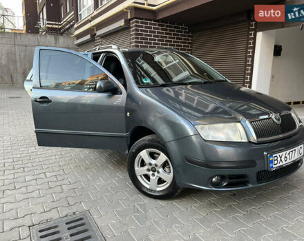 Сірий Шкода Фабія, об'ємом двигуна 1.39 л та пробігом 281 тис. км за 4500 $, фото 1 на Automoto.ua