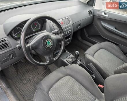 Шкода Фабия 2005 в Ровно на Automoto.ua Серый Шкода Фабия, объемом двигателя 1.39 л и пробегом 180 тыс. км за 3990 $, фото 23 на Automoto.ua
