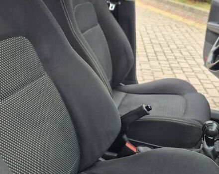 Серый Шкода Фабия, объемом двигателя 1.39 л и пробегом 299 тыс. км за 2999 $, фото 25 на Automoto.ua