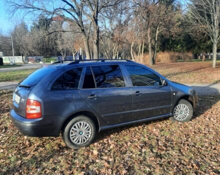 Серый Шкода Фабия, объемом двигателя 1.4 л и пробегом 247 тыс. км за 4150 $, фото 2 на Automoto.ua