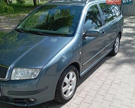 Серый Шкода Фабия, объемом двигателя 1.4 л и пробегом 188 тыс. км за 4750 $, фото 2 на Automoto.ua
