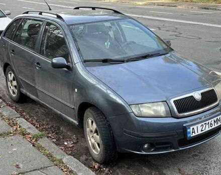 Серый Шкода Фабия, объемом двигателя 1.39 л и пробегом 240 тыс. км за 3900 $, фото 2 на Automoto.ua