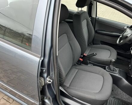 Серый Шкода Фабия, объемом двигателя 1.4 л и пробегом 266 тыс. км за 4750 $, фото 17 на Automoto.ua