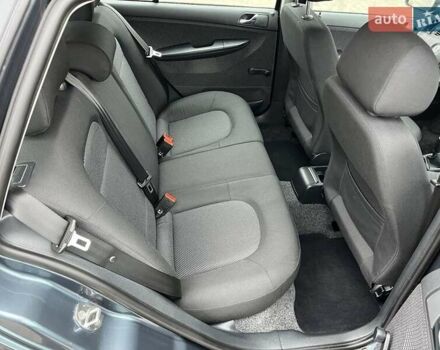 Серый Шкода Фабия, объемом двигателя 1.4 л и пробегом 266 тыс. км за 4750 $, фото 18 на Automoto.ua