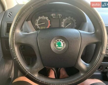 Серый Шкода Фабия, объемом двигателя 1.39 л и пробегом 191 тыс. км за 4550 $, фото 34 на Automoto.ua