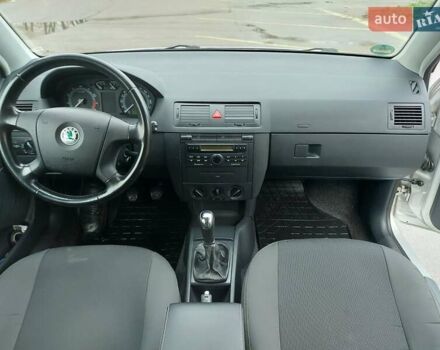 Серый Шкода Фабия, объемом двигателя 1.39 л и пробегом 100 тыс. км за 4700 $, фото 11 на Automoto.ua