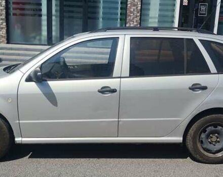 Серый Шкода Фабия, объемом двигателя 1.2 л и пробегом 234 тыс. км за 3000 $, фото 2 на Automoto.ua