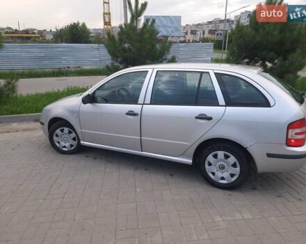 Сірий Шкода Фабія, об'ємом двигуна 1.39 л та пробігом 229 тис. км за 3500 $, фото 3 на Automoto.ua