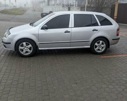 Сірий Шкода Фабія, об'ємом двигуна 0 л та пробігом 240 тис. км за 3300 $, фото 2 на Automoto.ua