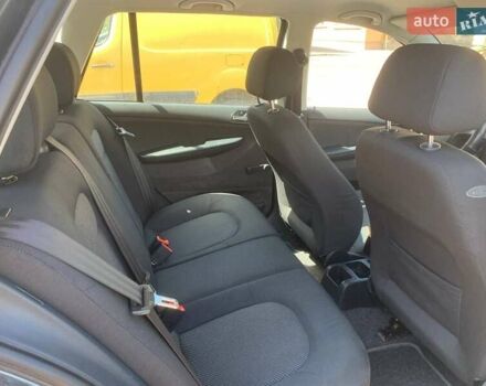 Серый Шкода Фабия, объемом двигателя 1.39 л и пробегом 191 тыс. км за 4550 $, фото 42 на Automoto.ua