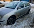 Серый Шкода Фабия, объемом двигателя 1.4 л и пробегом 225 тыс. км за 3900 $, фото 1 на Automoto.ua