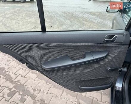 Серый Шкода Фабия, объемом двигателя 1.4 л и пробегом 266 тыс. км за 4750 $, фото 12 на Automoto.ua