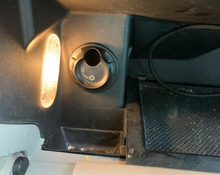 Серый Шкода Фабия, объемом двигателя 1.4 л и пробегом 225 тыс. км за 4450 $, фото 10 на Automoto.ua