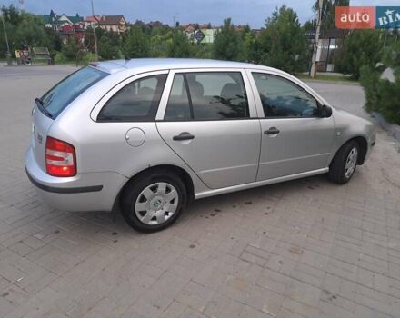 Сірий Шкода Фабія, об'ємом двигуна 1.39 л та пробігом 229 тис. км за 3500 $, фото 2 на Automoto.ua