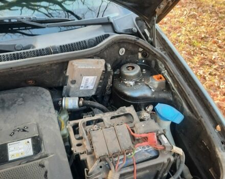 Серый Шкода Фабия, объемом двигателя 1.4 л и пробегом 247 тыс. км за 4150 $, фото 7 на Automoto.ua