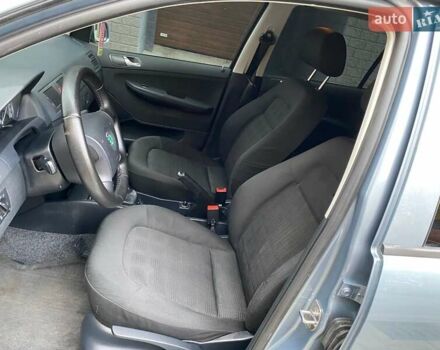 Серый Шкода Фабия, объемом двигателя 1.39 л и пробегом 177 тыс. км за 4800 $, фото 20 на Automoto.ua