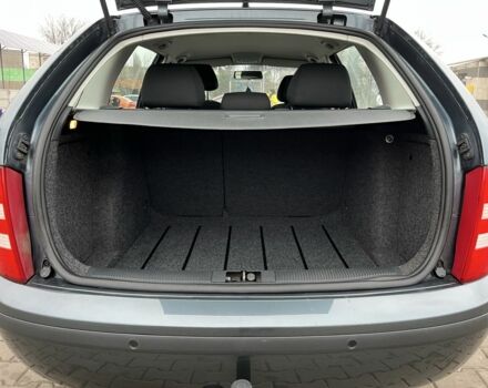 Серый Шкода Фабия, объемом двигателя 1.4 л и пробегом 266 тыс. км за 4750 $, фото 20 на Automoto.ua