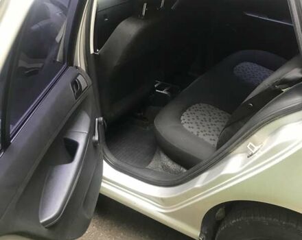 Сірий Шкода Фабія, об'ємом двигуна 1.4 л та пробігом 270 тис. км за 3800 $, фото 5 на Automoto.ua