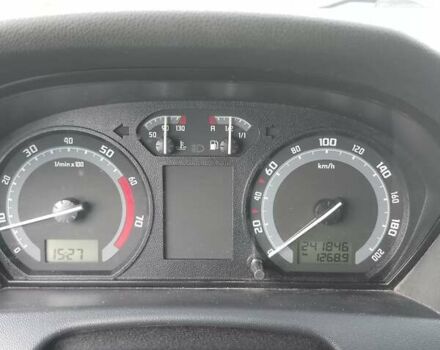 Серый Шкода Фабия, объемом двигателя 1.39 л и пробегом 241 тыс. км за 5000 $, фото 5 на Automoto.ua