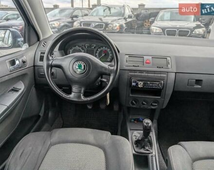 Шкода Фабия 2005 в Ровно на Automoto.ua Серый Шкода Фабия, объемом двигателя 1.39 л и пробегом 180 тыс. км за 3990 $, фото 35 на Automoto.ua