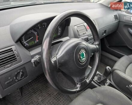 Шкода Фабия 2005 в Ровно на Automoto.ua Серый Шкода Фабия, объемом двигателя 1.39 л и пробегом 180 тыс. км за 3990 $, фото 27 на Automoto.ua