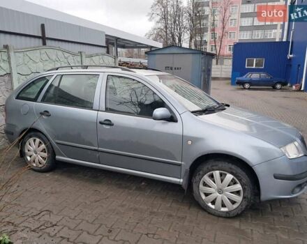 Сірий Шкода Фабія, об'ємом двигуна 1.39 л та пробігом 199 тис. км за 4600 $, фото 1 на Automoto.ua