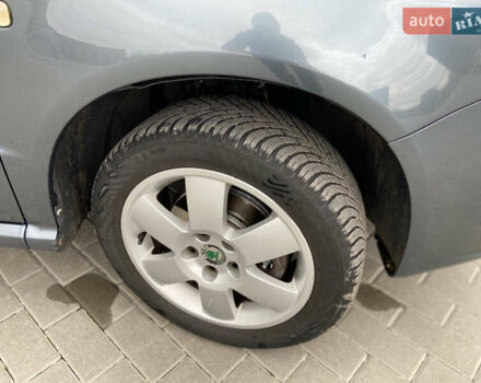 Серый Шкода Фабия, объемом двигателя 1.4 л и пробегом 165 тыс. км за 5450 $, фото 16 на Automoto.ua