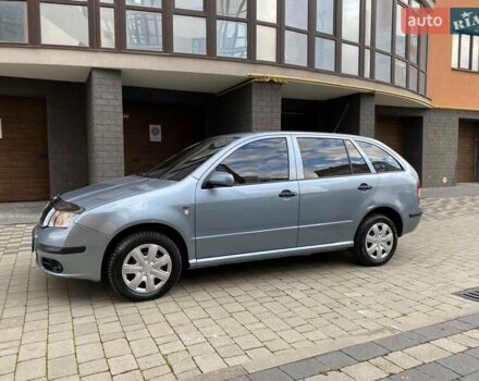 Серый Шкода Фабия, объемом двигателя 1.39 л и пробегом 177 тыс. км за 4800 $, фото 2 на Automoto.ua