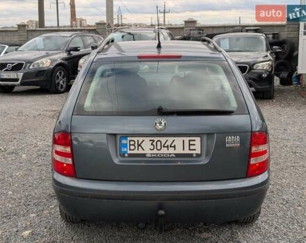 Шкода Фабия 2005 в Ровно на Automoto.ua Серый Шкода Фабия, объемом двигателя 1.39 л и пробегом 180 тыс. км за 3990 $, фото 14 на Automoto.ua