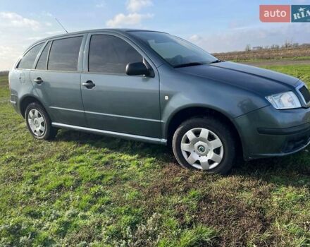 Серый Шкода Фабия, объемом двигателя 1.4 л и пробегом 250 тыс. км за 4499 $, фото 7 на Automoto.ua