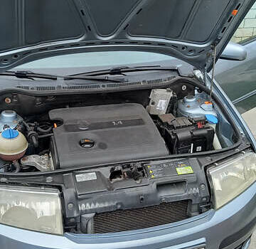 Серый Шкода Фабия, объемом двигателя 1.39 л и пробегом 157 тыс. км за 4900 $, фото 5 на Automoto.ua