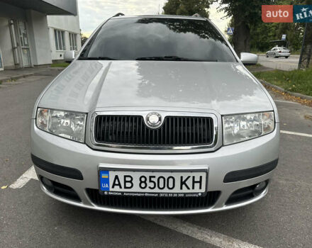 Сірий Шкода Фабія, об'ємом двигуна 1.39 л та пробігом 160 тис. км за 5800 $, фото 1 на Automoto.ua