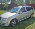 Сірий Шкода Фабія, об'ємом двигуна 1.39 л та пробігом 217 тис. км за 5000 $, фото 1 на Automoto.ua