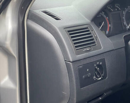 Серый Шкода Фабия, объемом двигателя 1.2 л и пробегом 175 тыс. км за 2800 $, фото 23 на Automoto.ua