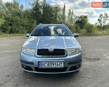 Сірий Шкода Фабія, об'ємом двигуна 1.39 л та пробігом 185 тис. км за 4000 $, фото 3 на Automoto.ua