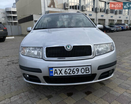 Серый Шкода Фабия, объемом двигателя 1.4 л и пробегом 270 тыс. км за 4900 $, фото 6 на Automoto.ua