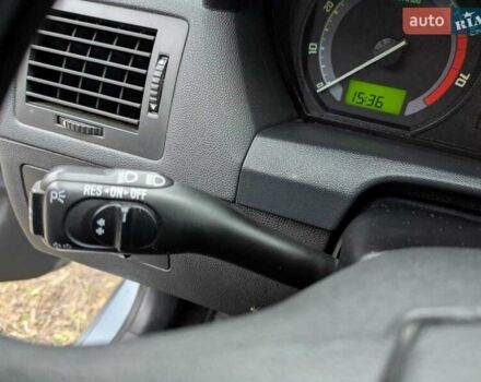 Серый Шкода Фабия, объемом двигателя 1.39 л и пробегом 230 тыс. км за 5000 $, фото 12 на Automoto.ua