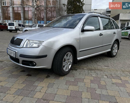 Серый Шкода Фабия, объемом двигателя 1.4 л и пробегом 270 тыс. км за 4900 $, фото 4 на Automoto.ua