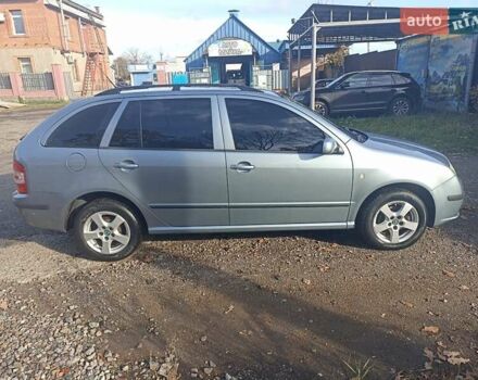 Шкода Фабия 2006 в Полтаве на Automoto.ua Серый Шкода Фабия, объемом двигателя 1.39 л и пробегом 218 тыс. км за 5100 $, фото 3 на Automoto.ua