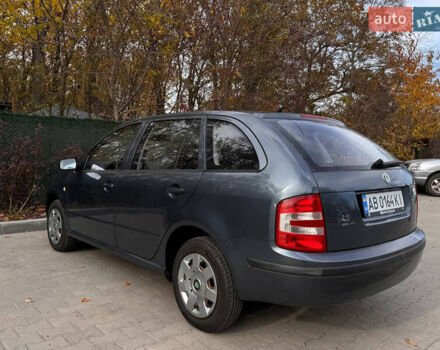 Серый Шкода Фабия, объемом двигателя 1.39 л и пробегом 220 тыс. км за 4200 $, фото 5 на Automoto.ua