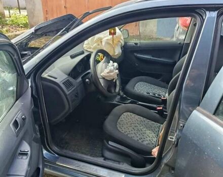 Сірий Шкода Фабія, об'ємом двигуна 1.39 л та пробігом 209 тис. км за 1500 $, фото 4 на Automoto.ua